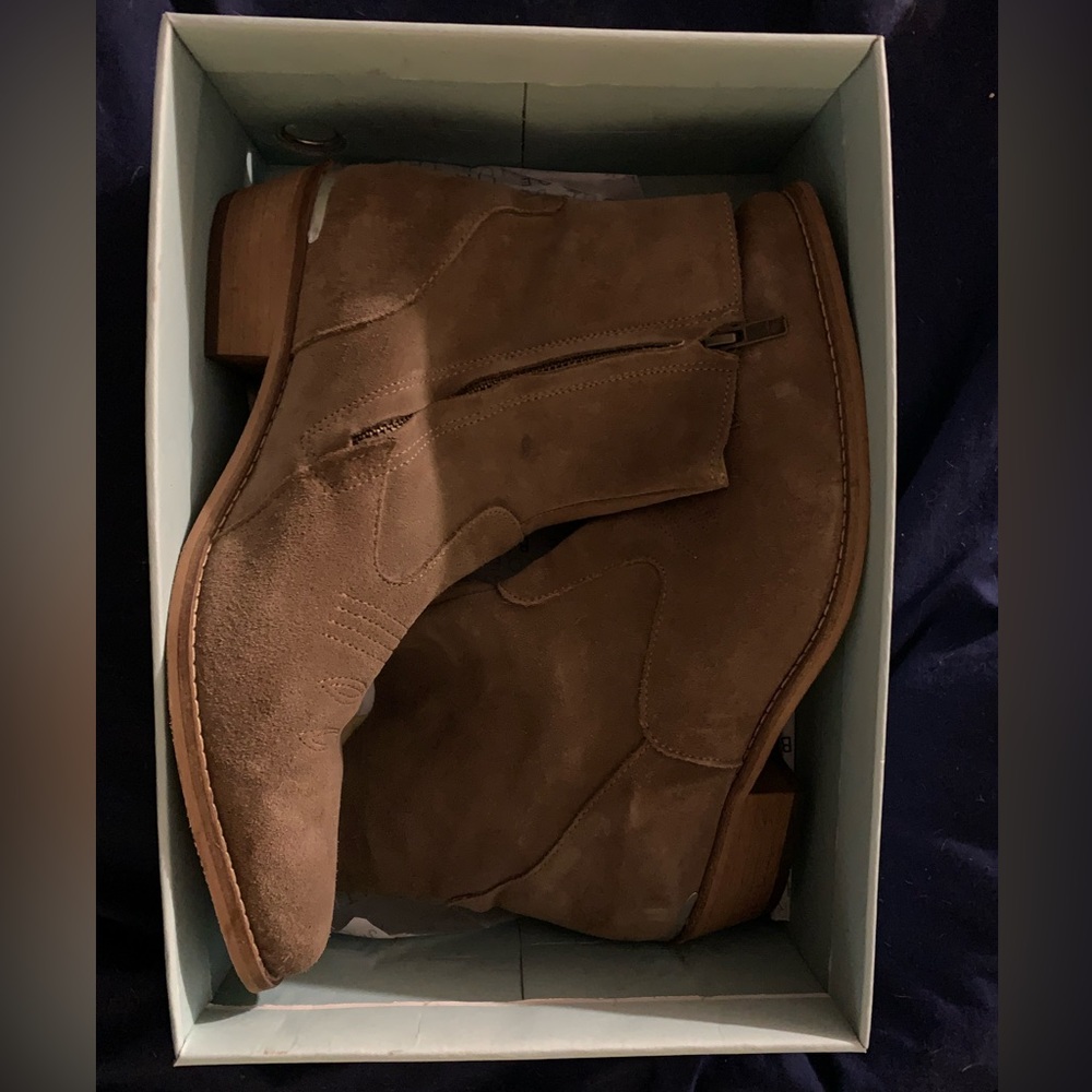 Suede Enzo boots